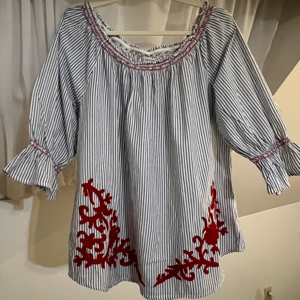 Striped blouse with appliqué  detail